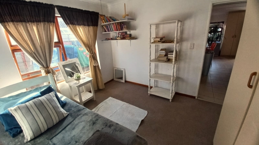 4 Bedroom Property for Sale in Britannia Bay Western Cape